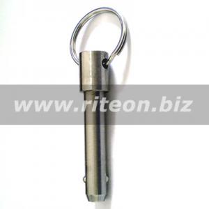 Two balls detent pin